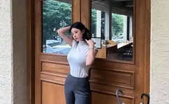 校花喂我奶我把她胸罩